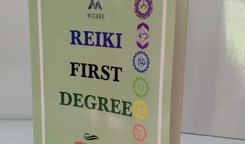 REIKI FIRST DEGREE (BOOK) In Hindi            (for Beginners)
